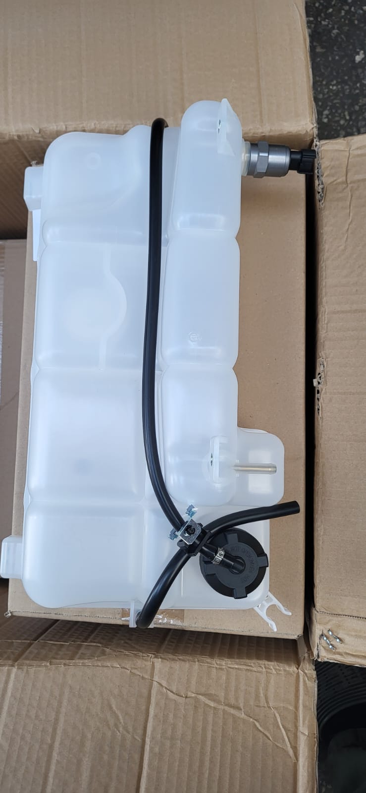 DAİLY EURO 4 YEDEK SU DEPOSU