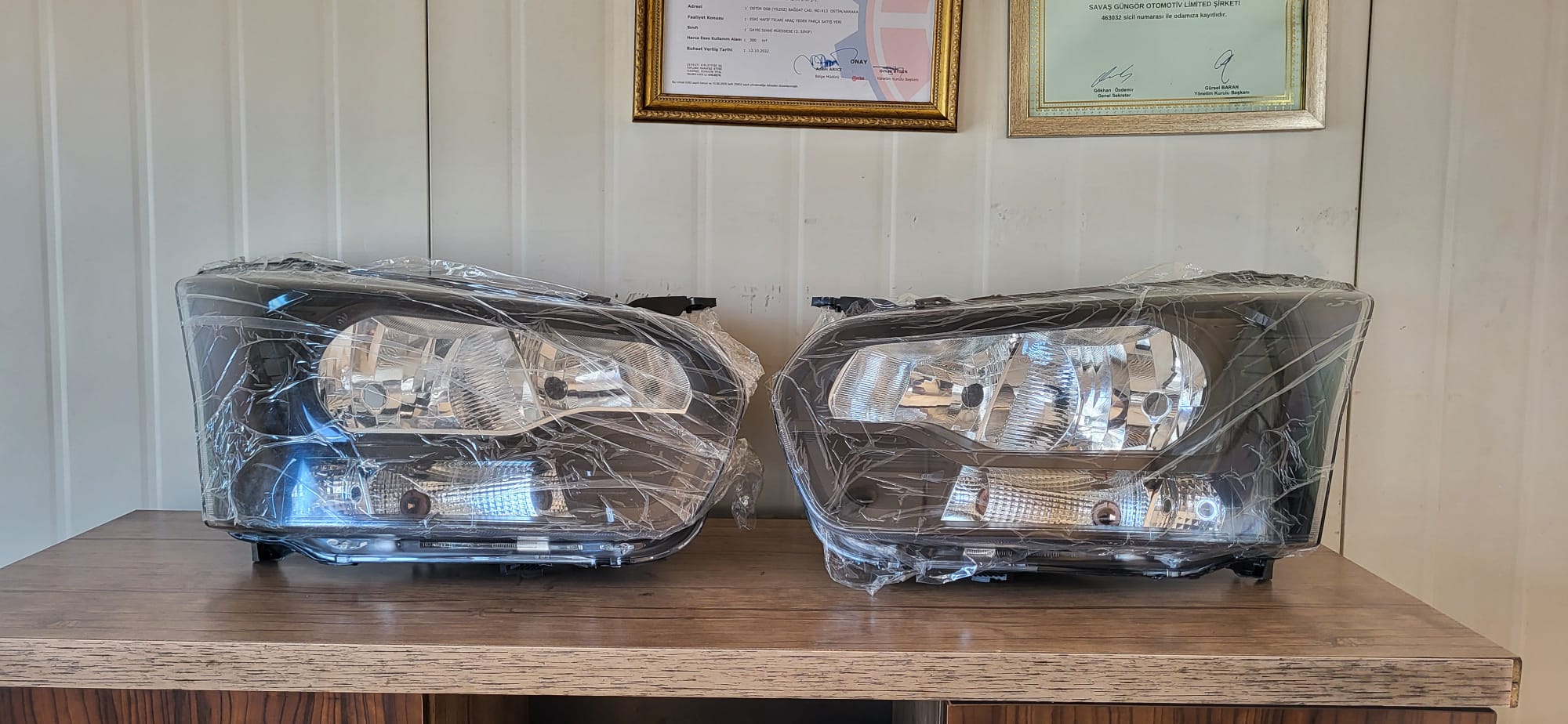 FORD TRANSİT 2017 MODEL ÖN FAR