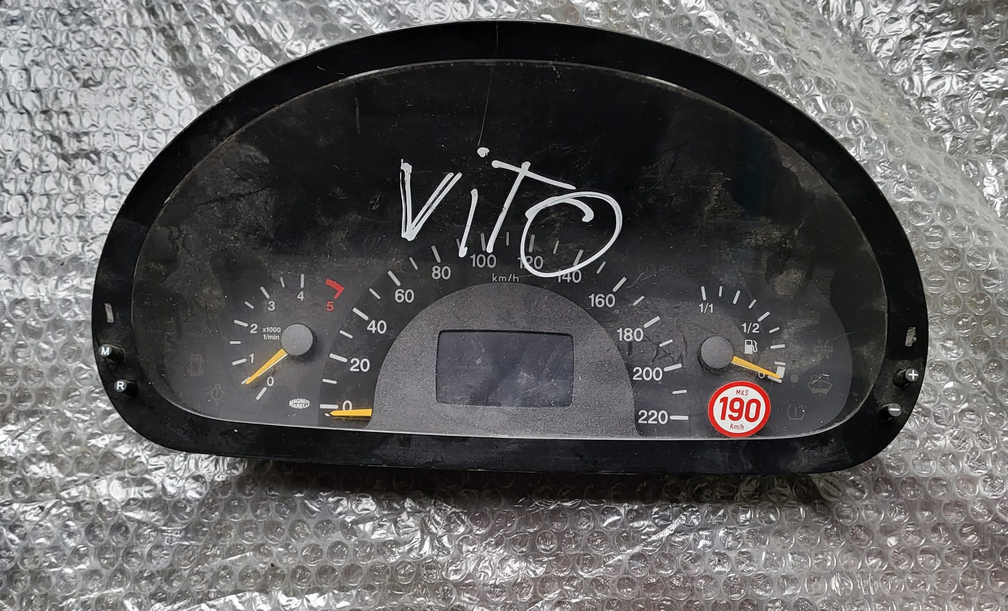 VANEO GÖSTERGE SAATİ